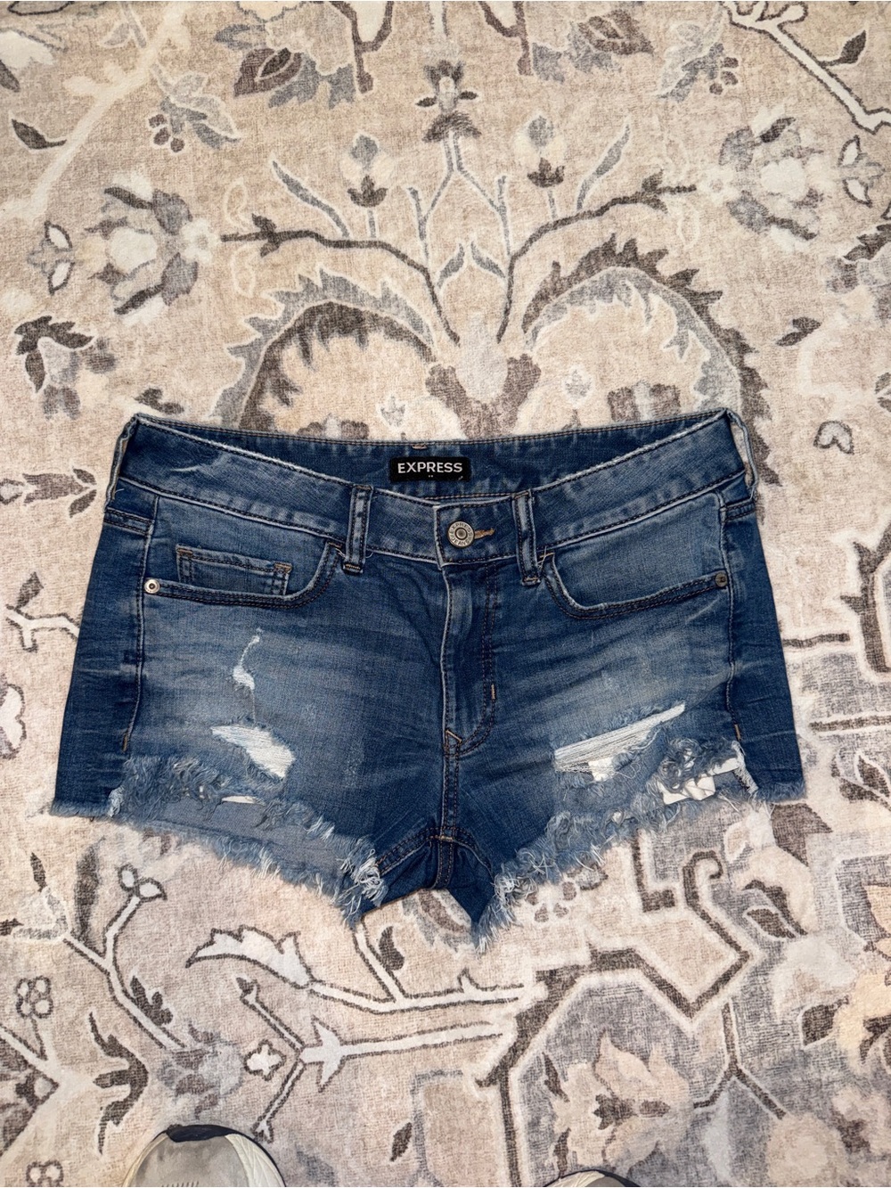 Express Women's Distressed Dark Wash Denim Cutoff Shorts